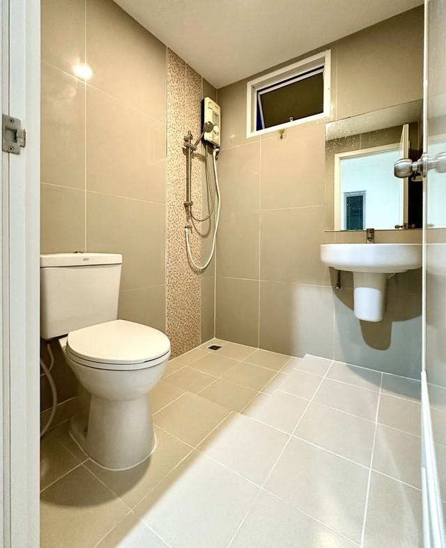 🏡✨ ให้เช่าด่วน! บ้าน J Villa แพรกษา (แปลงมุม) 4 นอน 3 น้ำ ตกแต่งสวย พร้อมอยู่! ใกล้ BTS และ รร.สารสาสน์ฯ 🚆 10