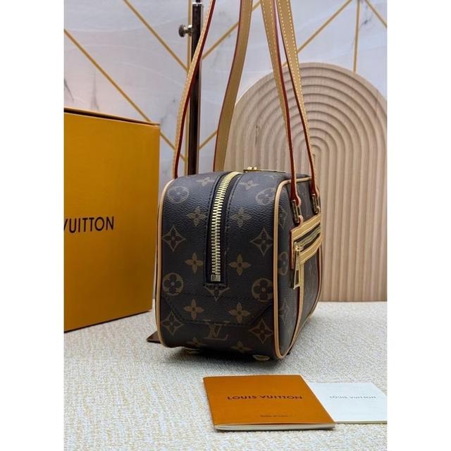 LV 25 CM Free Package รูปที่ 4