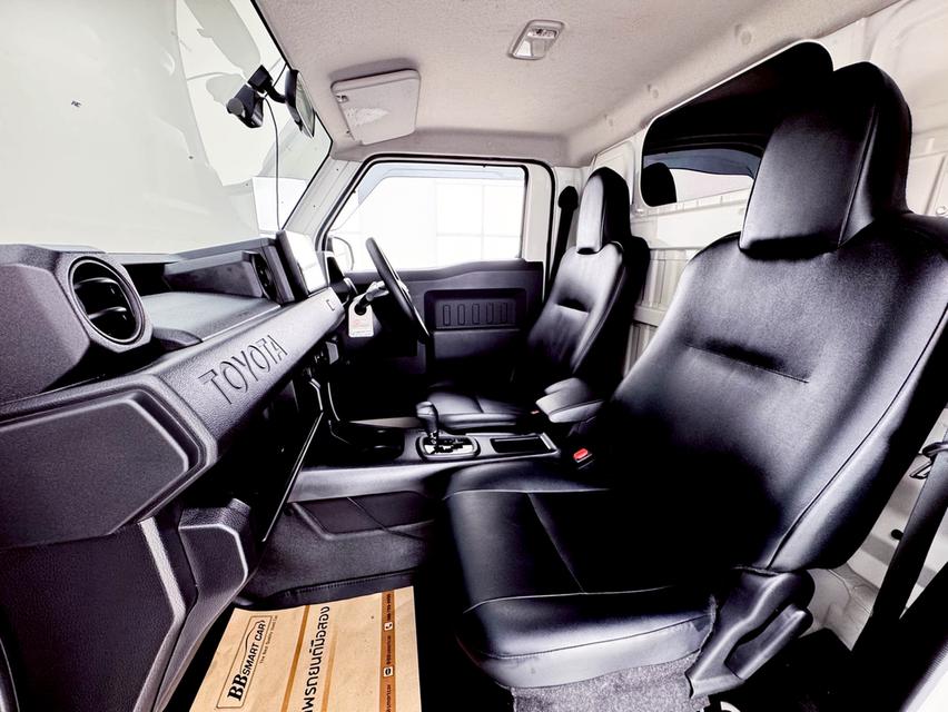 TOYOTA HILUX CHAMP 2.4 LWB AT STANDARD CAB 2025 10