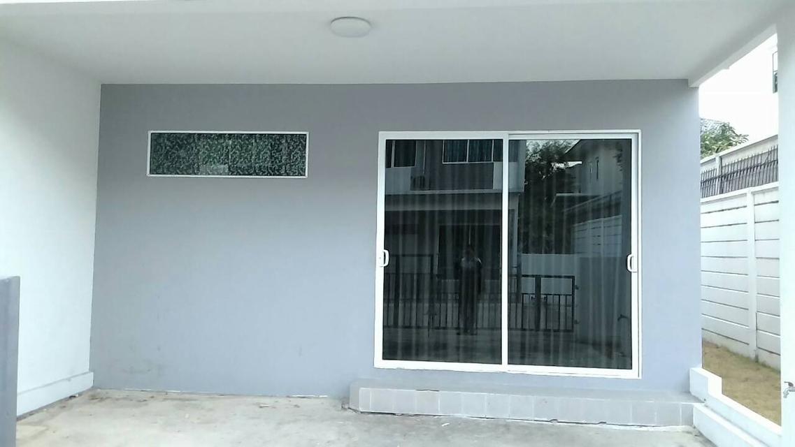 ให้เช่าทาวน์เฮ้าส์ใหม่ 2 ชั้น หมู่บ้านเดอะทรัสต์ ลำลูกกาคลอง 5 ใกล้ Big c วัดแจ้งวังหิน,บิ๊กซีคลอง5,มอเตอร์เวย์ บ้านหัวมุม  ไม่รับสัตว์เลี้ยง 11