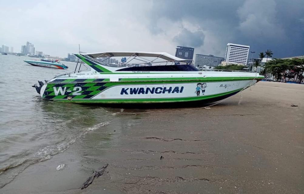 เรือสปีดโบ๊ท 2 เครื่องยนต์ Yamaha 200 Hp 1