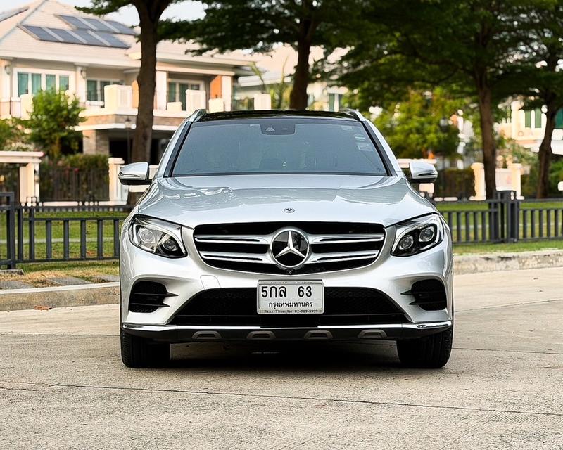 Benz GLC250d AMG Dynamic 4matic ปี 2018 Top สุด Facelift ดีเซลล้วน เจ้าของเดียว หลังคา รูปย่อยที่ 2