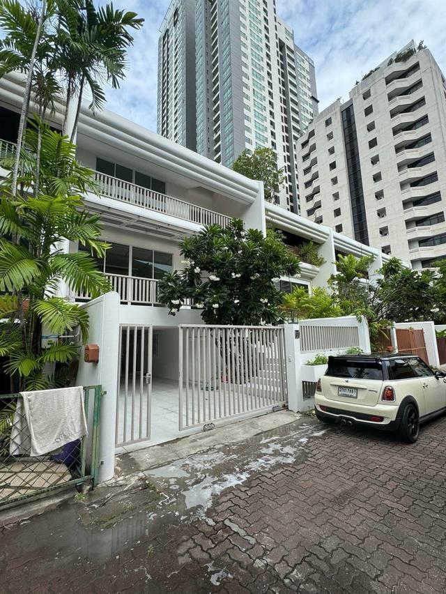 ขายด่วนทาวน์เฮาส์ 3 ชั้น - สุขุมวิท 31 1