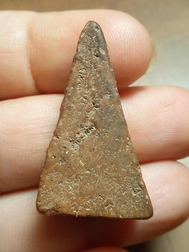 สมเด็จนางพญาพิมพ์เข่าตรง รูปที่ 2