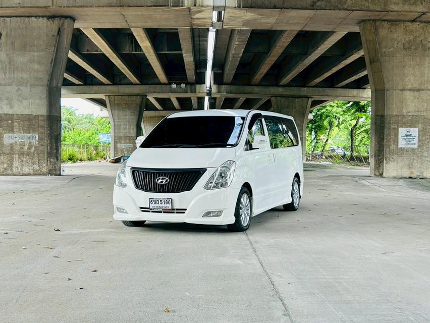 ขายรถ Hyundai Grand Starex 2.5 ปี 2013 สีขาว เกียร์ออโต้