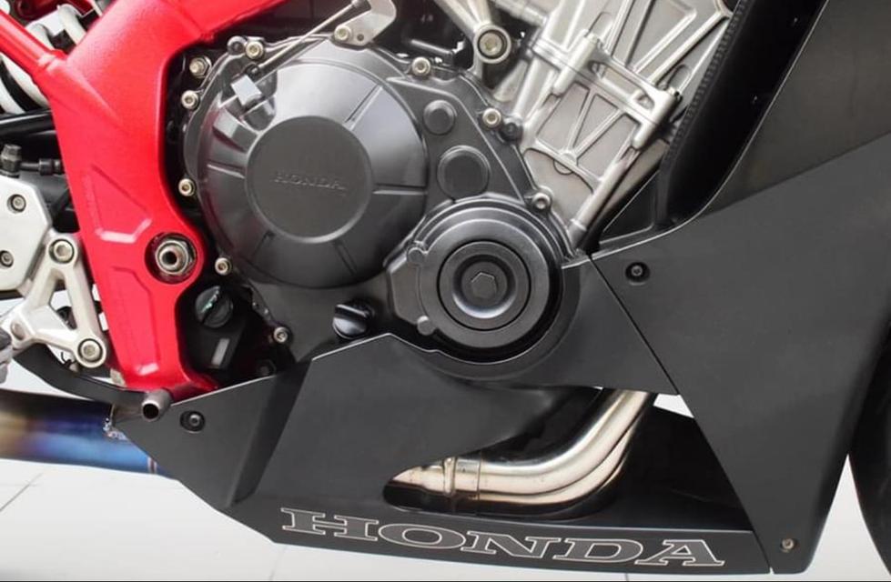 ส่งต่อ Honda CBR650 F ปี 2016 แต่งจัดเต็ม 3