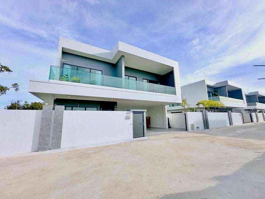 New villa style modern Pattaya 120,000/month 1
