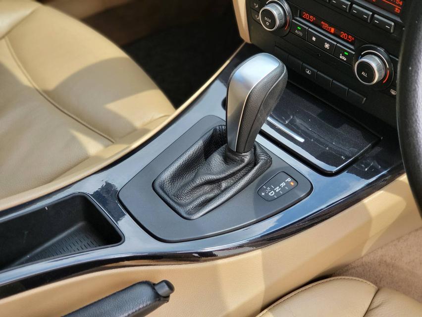 รหัสรถ NC9124 ✳️ 318i (E90) " LCI " V-Shape 2012 18