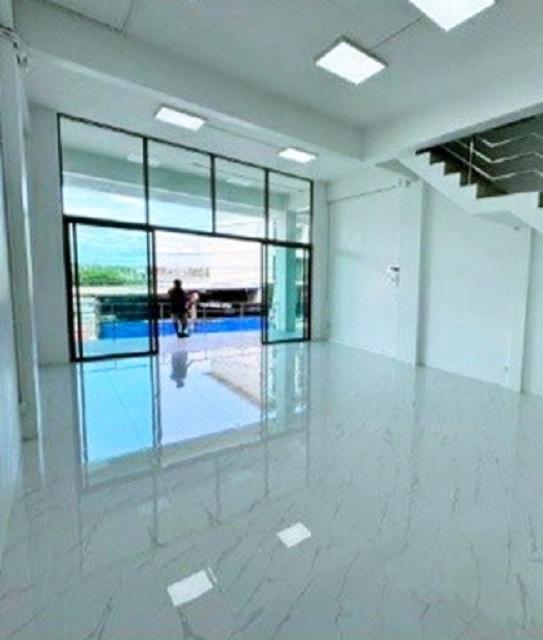 ติดถนนใหญ่ ให้เช่าอาคารสำนักงาน ที่ทันสมัย 75 ตร.ม. ถ.ชัยพฤกษ์ ไทวัสดุ โรบินสัน 20 ตร.วา. เพียวเพลส ราชพฤกษ์ 1.8 กม. 4