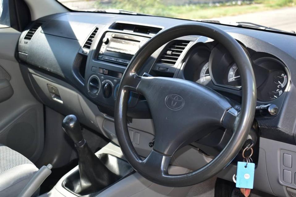 Toyota VIGO SMART CAB 2.5 ปี11  3