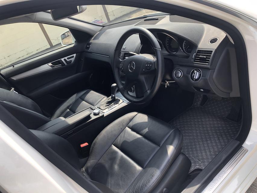 รถยนต์ Mercedes Benz c 250 รูปที่ 12