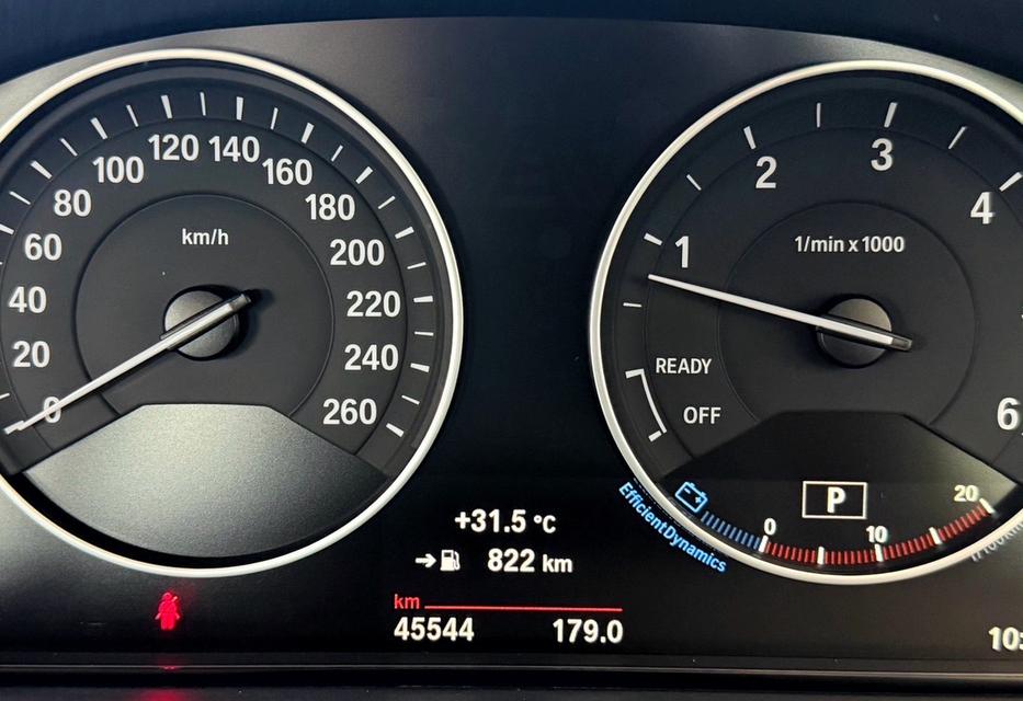 2018 BMW 320D CELEBRATION EDITION LCI รถมือเดียวออกป้ายแดง รถวิ่งน้อยเพียง 45,000กม รถเข้าศูนย์ทุกระยะ รถไม่เคยมีอุบัติเหตุครับ รูปที่ 2