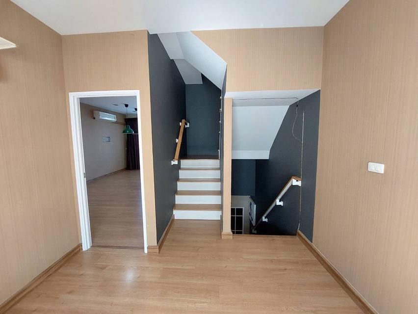 ขาย/ให้เช่าทาวน์โฮม 3 ชั้น โกลเด้นทาวน์ ซ.นวมินทร์ 42 แยก 27 บึงกุ่ม 5 ห้องนอน 4 ห้องน้ำ ต่อเติมครบ คุ้มค่าทุกตารางนิ้ว 10