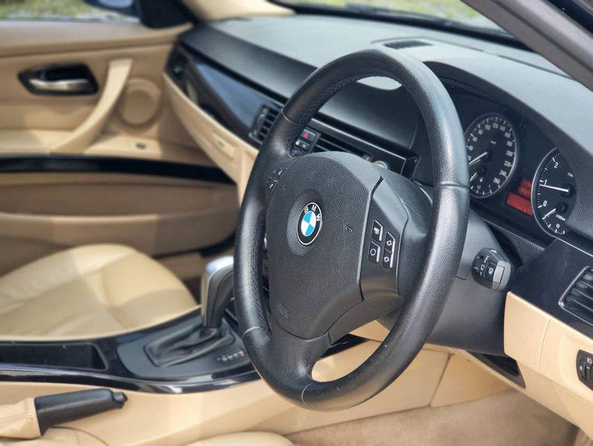 รหัสรถ NC9124 ✳️ 318i (E90) " LCI " V-Shape 2012 13