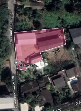 ขายที่ดินพร้อมสิ่งปลูกสร้าง 603 ตรว. (1 ไร่ 2 งาน) ซอยลาดพร้าว 107 เดินทางสะดวก รถใหญ่เข้าได้ ใกล้มหาวิทยาลัยรัตนบัณฑิต 5