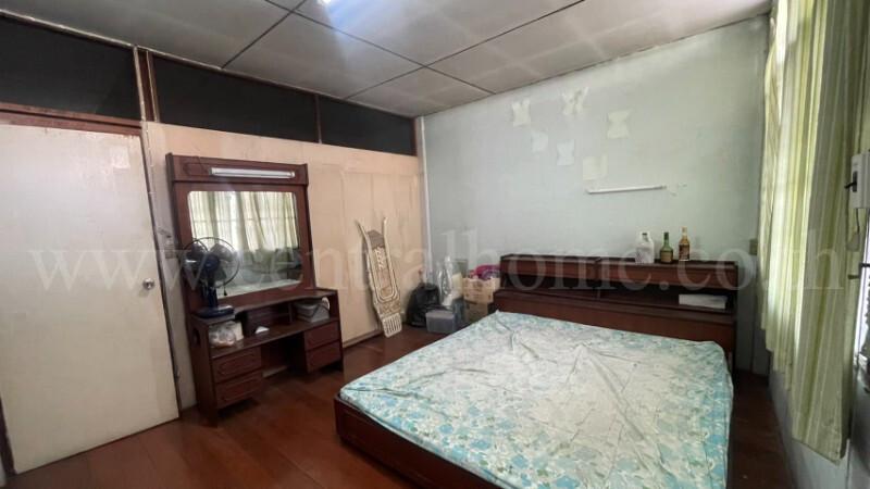 ทาวน์เฮ้าส์ ซอยจรัญสนิทวงศ์ 25 ทำเลดี อยู่ต้นซอย ติดถนนจรัญสนิทวงศ์ 13