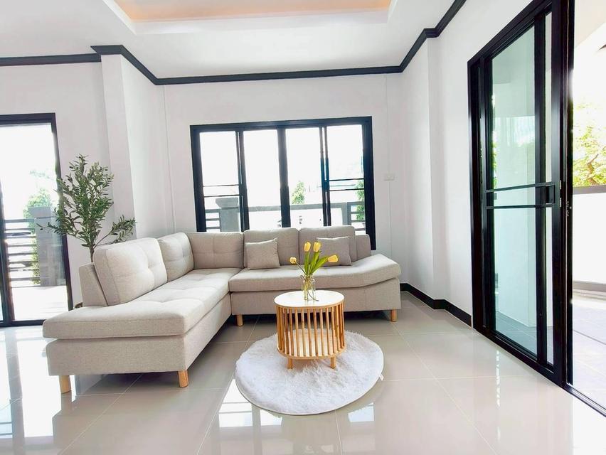 ขายบ้านหลังมุม ตรงข้ามสโมสรหมู่บ้าน | รหัส ST-O หมู่บ้านบุศรินทร์ ถ.พระยาสุเรนทร์ ซอย 40 เขตคลองสามวา กรุงเทพฯ 18
