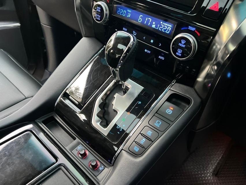 รหัสรถ CH9990 TOYOTA VELLFIRE 2.5 HYBRID ZR G E-Four 2015 17