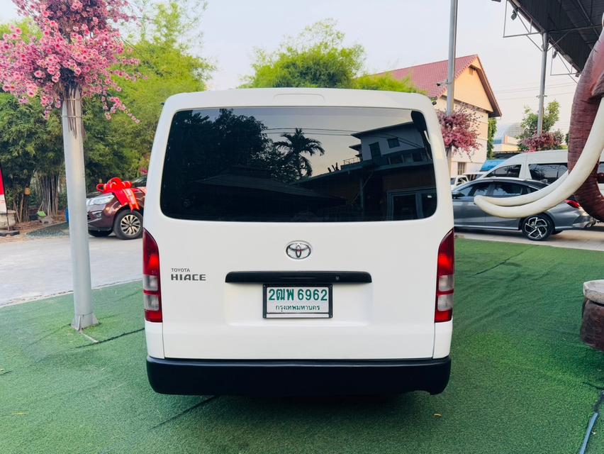 TOYOTA HIACE 3.0 D4D ตู้เตี้ยทึบ ปี 2019 4