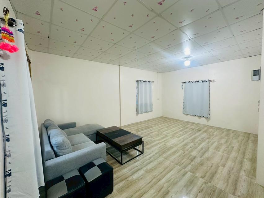บ้านพึ่งสร้าง  ขาย"ขาดทุน "ใจกลางเมืองปักธงชัย 150 ตร.ว 2.5 ล้านบาท 7
