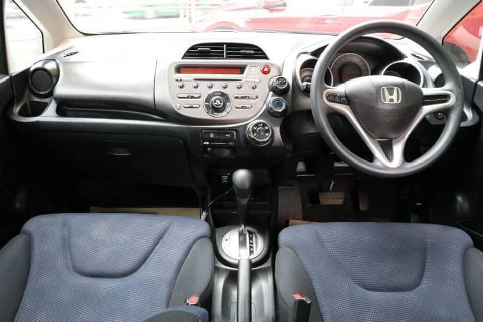 2B 10-43HONDA JAZZ i-VTEC 1.5 V ปี 2013 4