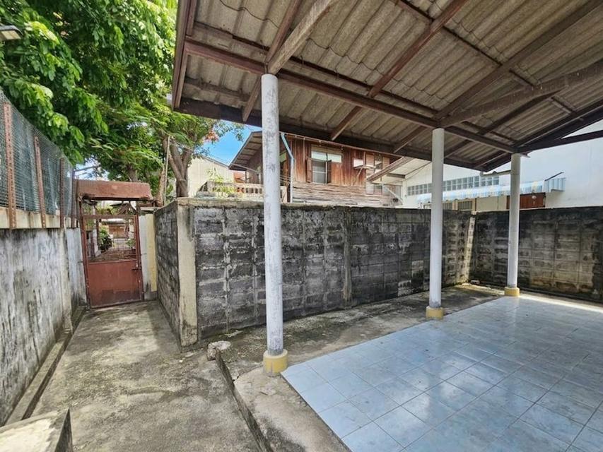 ขายบ้านพร้อมที่ดิน 1 งาน ริมคลอง ใกล้วัดอรุณ ในย่านเมืองเก่าฝั่งธนบุรี มีทางเข้าออก 2 ซอย 1