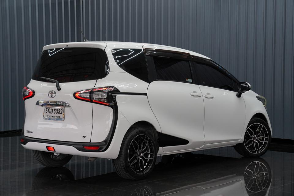 TOYOTA SIENTA 1.5 V AT ปี 2016 จด 2017 สีขาว รูปที่ 6