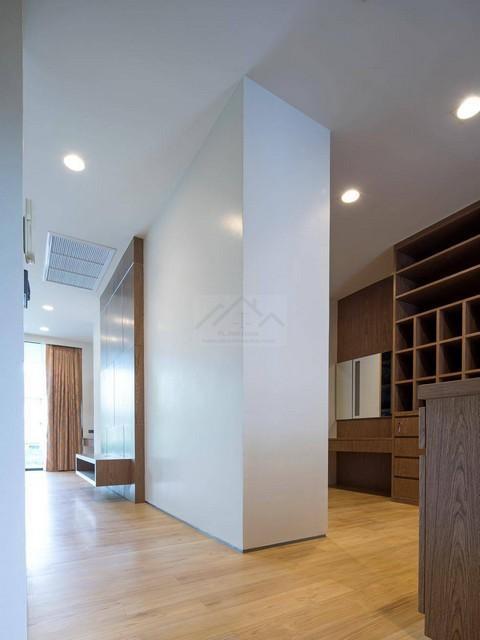 ขาย บ้านเดี่ยว 3 ชั้น ซอยออมสินเสนา 1 (เอกมัย 8) ถนนสุขุมวิท 63   8