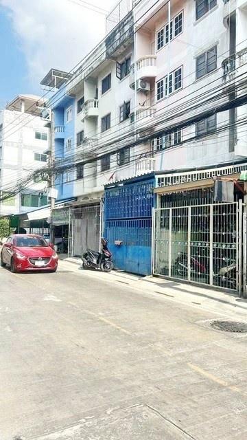 MRT ศรีแบริ่ง 600ม.ให้เช่าอาคาร 4.5ชั้น รวมดาดฟ้า 352 ตร.ม.21 ตร.วา. นานาชาติไทย-สิงคโปร์ 1.1 กม.4นอน 4น้ำ รพ.ศิครินทร์