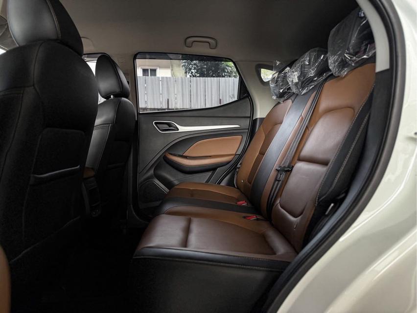 ปี 2020 MG ZS, 1.5 D+ โฉม ปี17-ปัจจุบัน สีขาว จดทะเบียน ปี 21 เครื่องยนต์เบนซิน เลขไมล์ 46,910 km. มือเดียวป้ายแดง 12