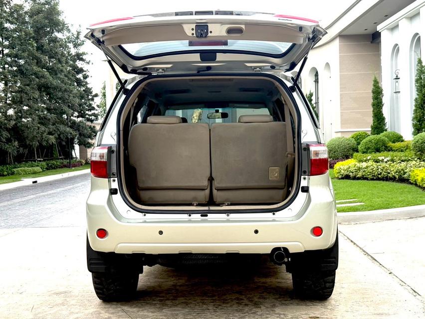 TOYOTA FORTUNER 3.0V ปี 2010 รูปที่ 13