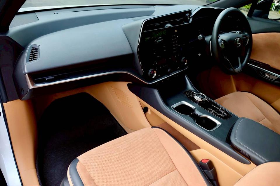 Lexus RZ450e Premium ปี 2024 รถหรูสภาพใหม่ ถูกกว่าป้ายแดงเป็นล้าน รูปที่ 14