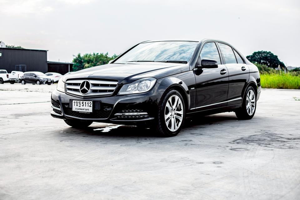 Benz C200 CGI Saloon สีดำ ปี 2011 มือเดียวป้ายแดง