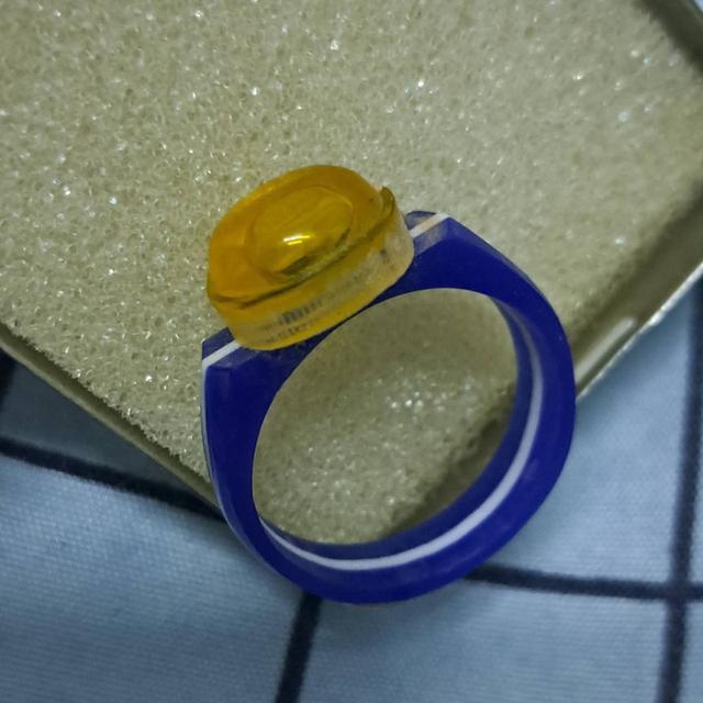 #แหวนหัวน้ำมันเดือด เป็นพลาสติกแบบนี้เป็นแหวนยุคแรกๆของหลวงปู่ครับ #ถือว่าเป็นวัตถุมงคลหรือเครื่องรางอีกรุ่นที่ได้รับความนิยมและมีประสบการณ์ รูปที่ 2