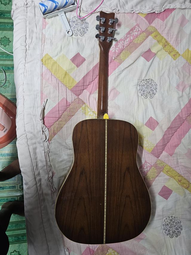 กีต้าร์โปร่ง yamaha fg351 4