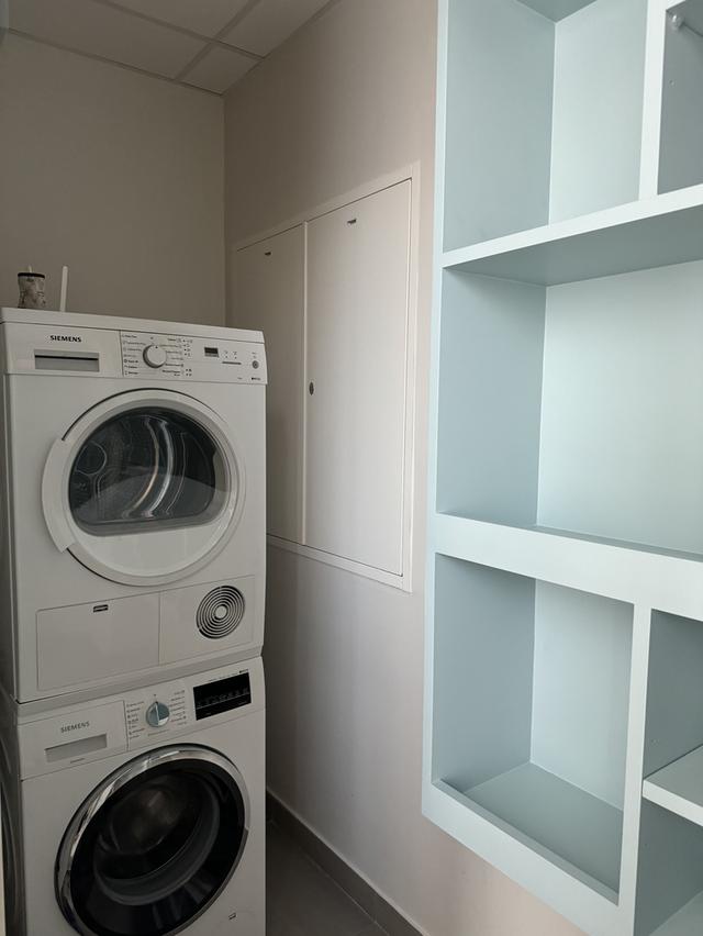 คอนโดมิเนียม Rare Item! ห้องมุมสุดหรูใจกลางหลังสวน | ดีลที่ดีที่สุดใน Sindhorn Residence ยูนิตหายาก พื้นที่กว้างขวาง ในราคาที่คุ้มค่าที่สุดในโครงการ 9