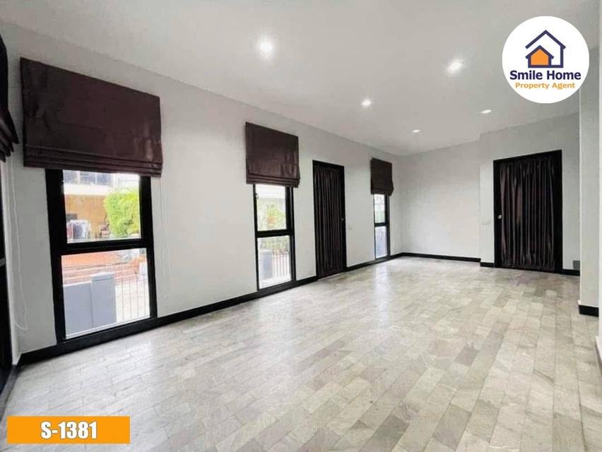 บ้านแฝด 3 ชั้น หมู่บ้านแสงอรุณ เฉลิมพระเกียรติ ร.9 ซอย 28 ใกล้สวนหลวง ร.9 2