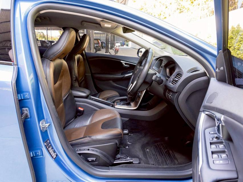 Volvo V40 Cross Country D4 ปีจด 2017♨️ #ประกันเครื่องเกียร์3ปี3หมื่นkm.  15