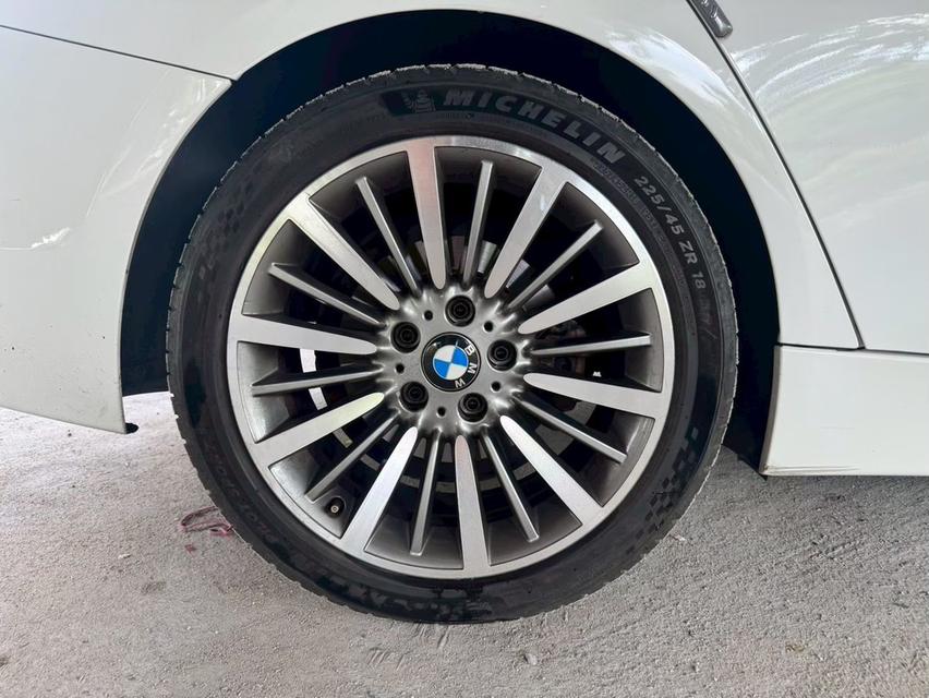 ✅ 2018 BMW 330e Luxury AT รูปที่ 20