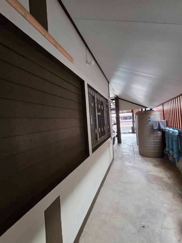 บ้านเดียวสามห้องนอนสองห้องน้ำ 19