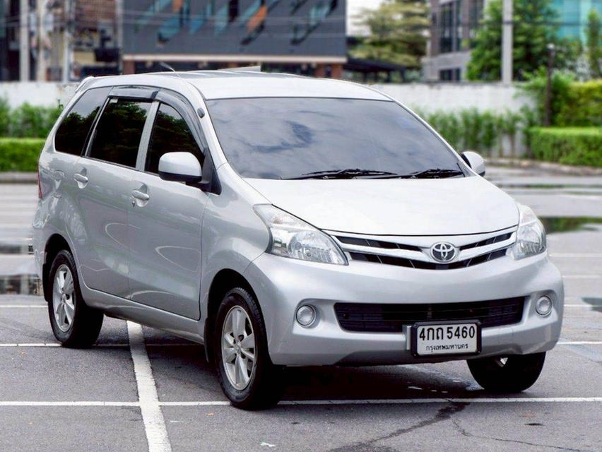 Toyota Avanza 1.5 E เกียร์ Auto สีบอร์นเทา ปี 2014 3