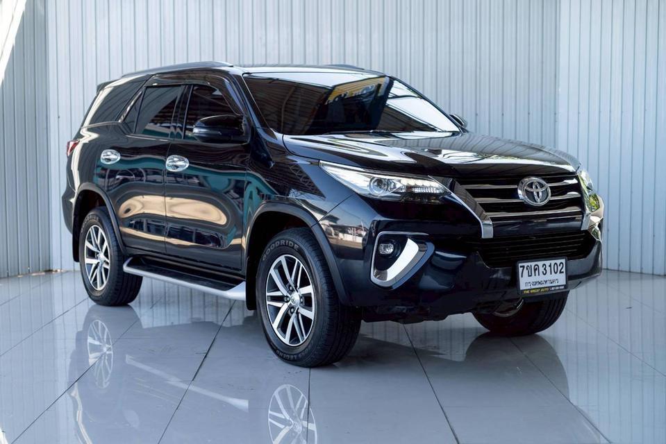 Toyota Fortuner 2.4G ปี19