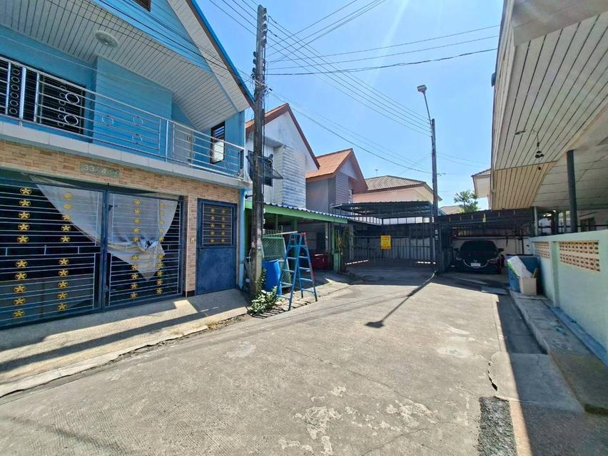 ขายบ้าน 2 ชั้น หมู่บ้านเอื้ออาทรคลอง 3 ติดตลาดเจริญผล ถนนเลียบคลอง3 2