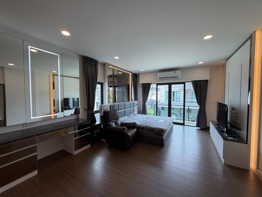 ขาย เช่า บ้านขนาดใหญ่รองTOP The city bangna แปลงมุมถนนเมน 14