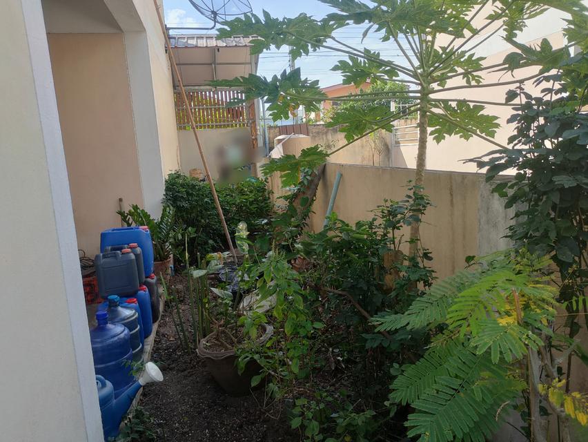 โปรลดพิเศษ บ้านทาวน์เฮ้าส์2ชั้นหลังมุม หมู่บ้านไทยสมบูรณ์3 11