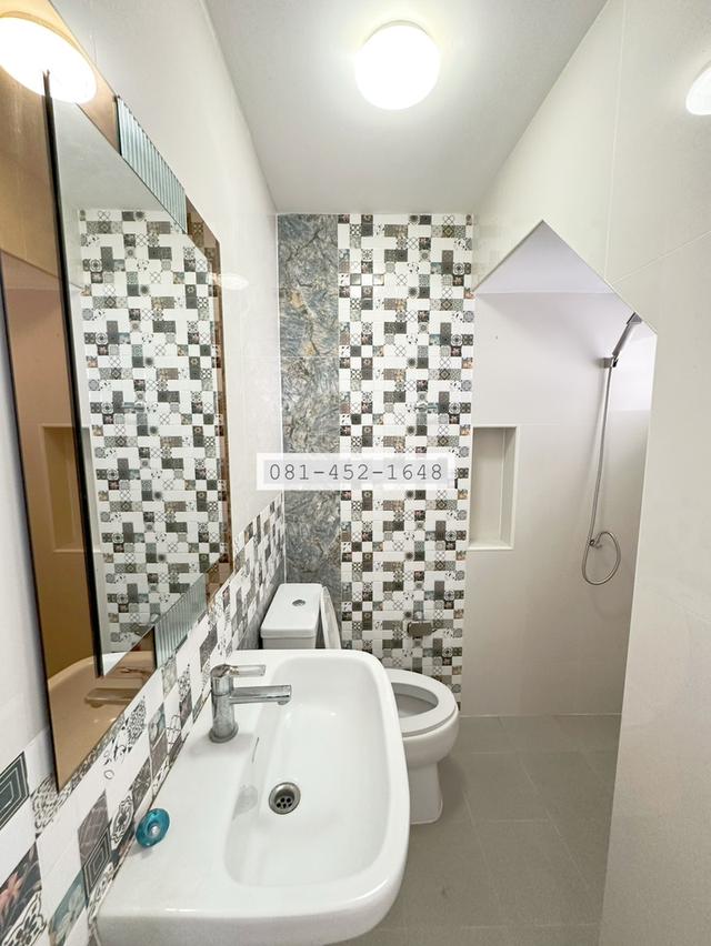 ขายทาวน์โฮม 2 ชั้น สไตล์อังกฤษ โครงการโกลเด้น ทาวน์ เฉลิมพระเกียรติ-สวนหลวง ทำเลทองเดินทางสะดวกสบาย 11