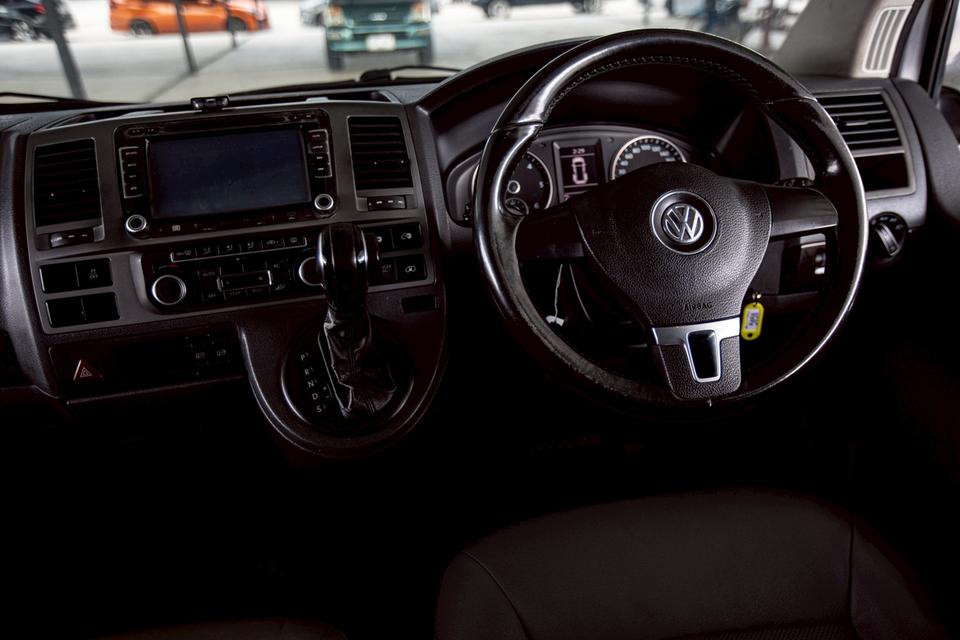 VOLKSWAGEN CARAVELLE 2.0 TDI ดีเซล ปี 2012 สีเทา มือเดียวป้ายแดง 15