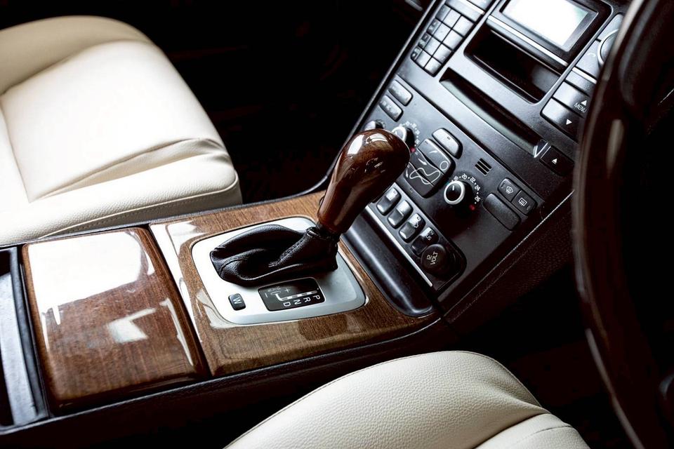 Volvo Xc90 D5 2.4 ดีเซล AWD 2012 รถSUVสุดหรู สวยตรงปกทุกมุม คุ้มมากๆ 12