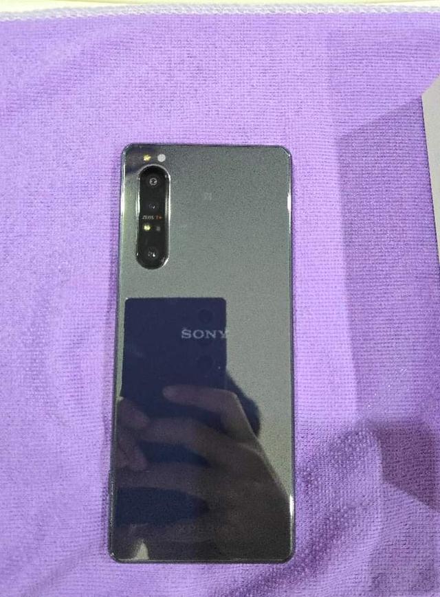 Xperia 1ii 3