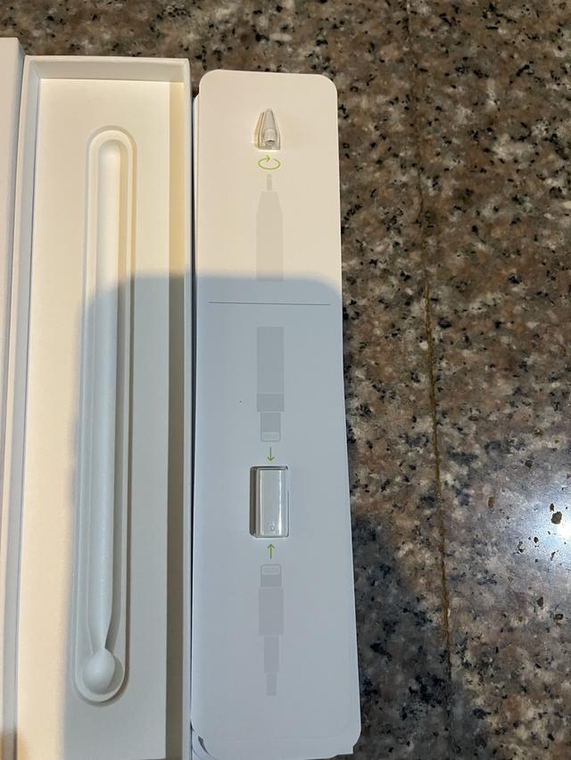 ขายApple Pencil ของแท้ยกกล่องอุปกรสำรองอยู่ครบสวยๆใช้งานดีทุกๆฟังชั่นถูกๆ 6